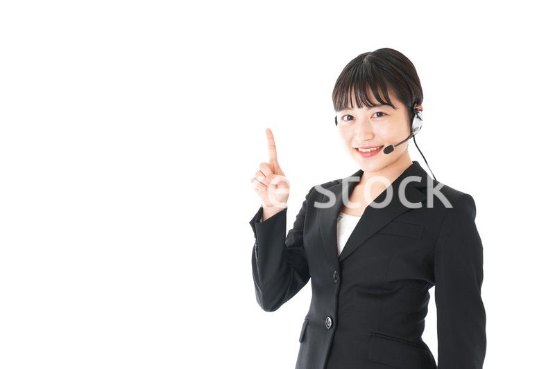 若い女性オペレーター・同時通訳イメージ