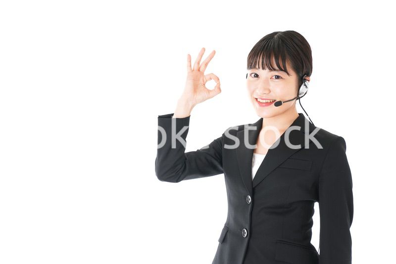 若い女性オペレーター・同時通訳イメージ