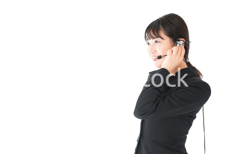 若い女性オペレーター・同時通訳イメージ
