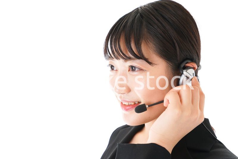 若い女性オペレーター・同時通訳イメージ
