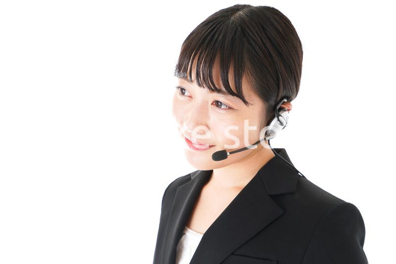 若い女性オペレーター・同時通訳イメージ