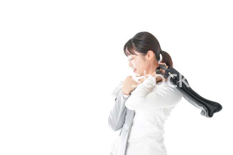 外回り営業をする若いキャリアウーマン