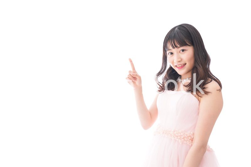 ポイントを指差す若い花嫁