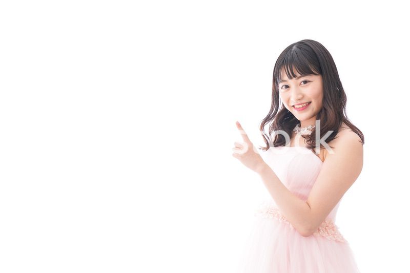 ポイントを指差す若い花嫁