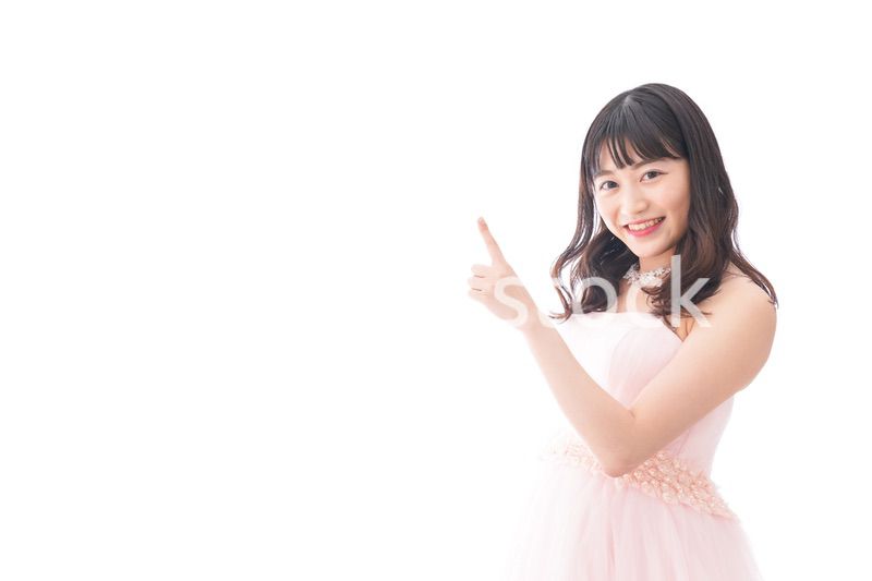 ポイントを指差す若い花嫁