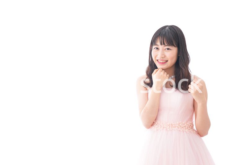 ピンクのドレスを着た花嫁