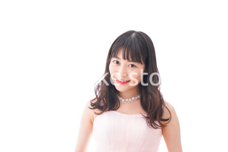 ドレスを着た若い花嫁