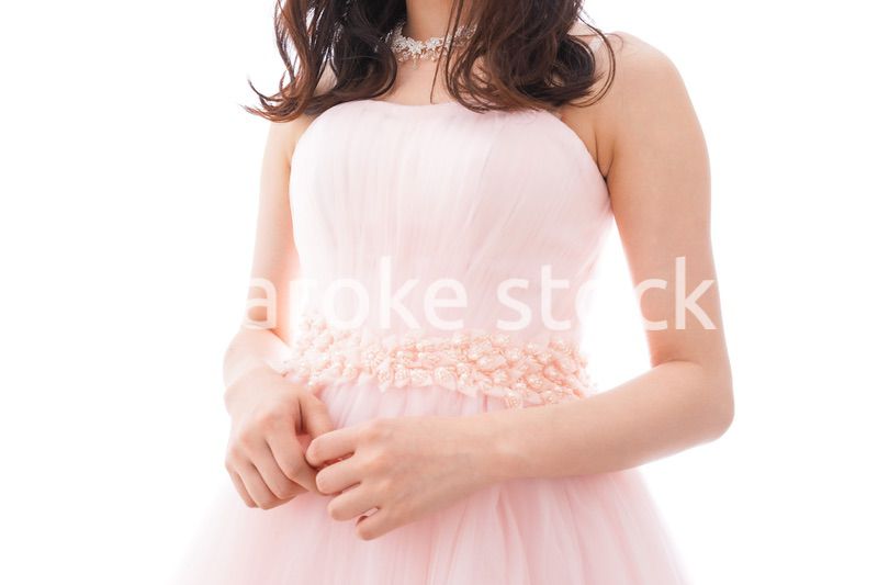 ドレスを着た若い花嫁