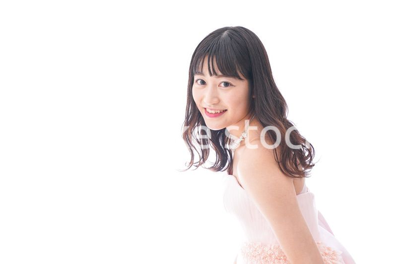 ピンクのドレスを着た花嫁