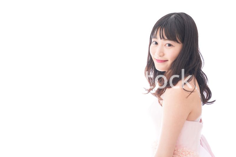 ドレスを着た若い花嫁