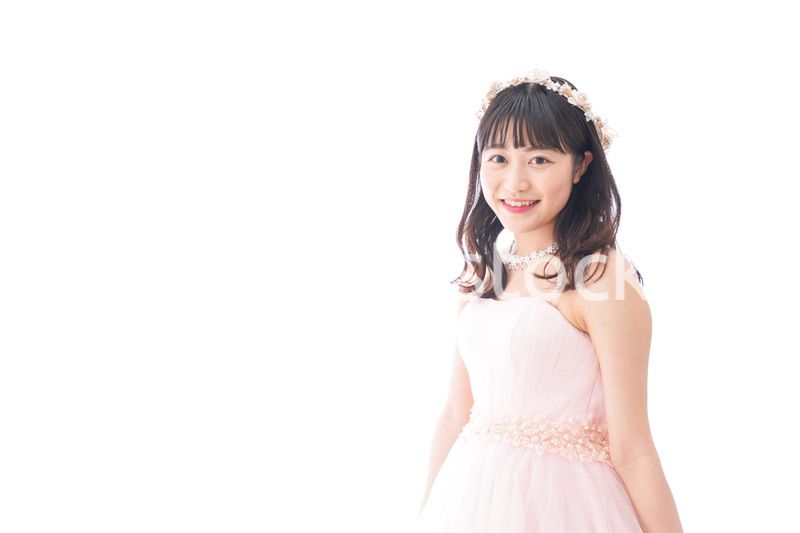 ピンクのドレスを着た花嫁