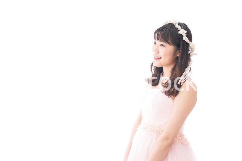 ドレスを着た若い花嫁