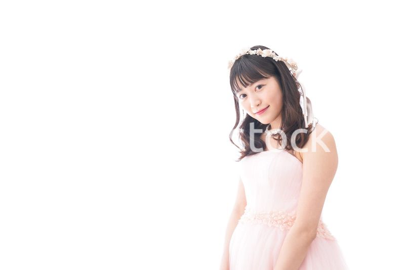 ドレスを着た若い花嫁