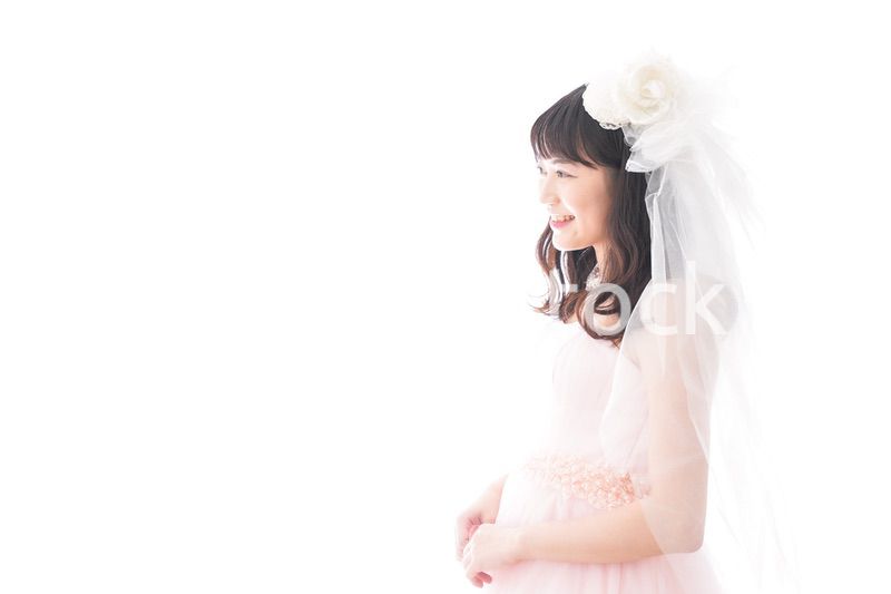 ドレスを着た若い花嫁