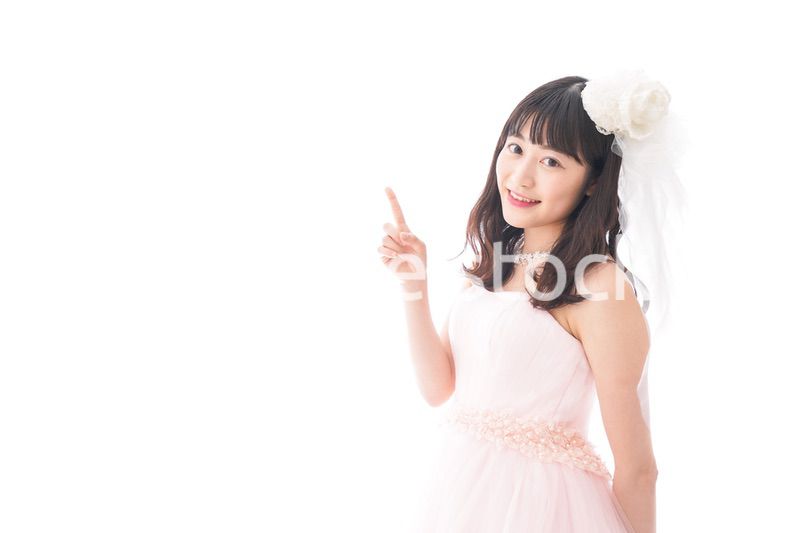 ポイントを指差す若い花嫁