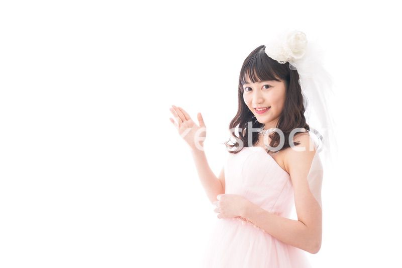 ポイントを指差す若い花嫁