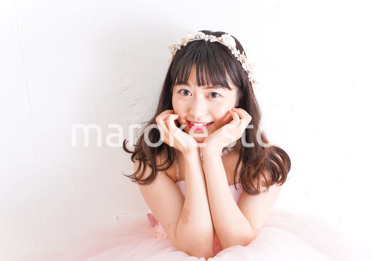 ピンクのドレスを着た花嫁