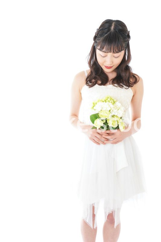 ブーケを持つ花嫁