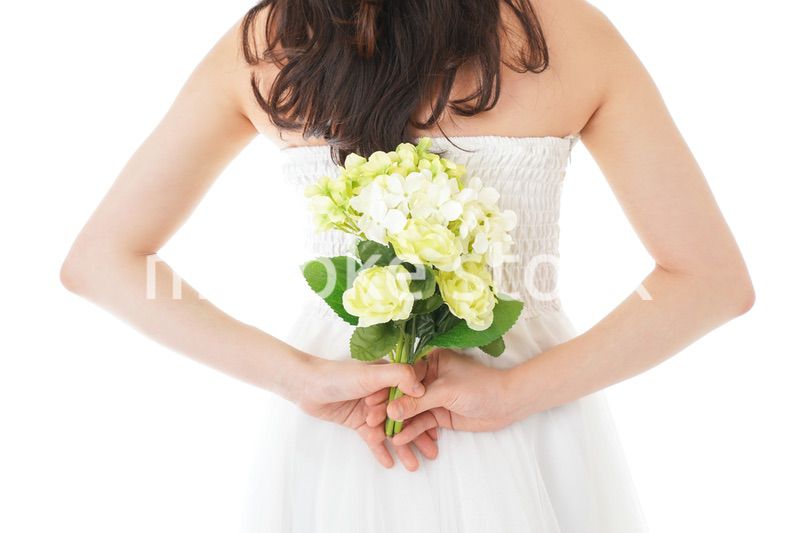 ブーケを持つ花嫁