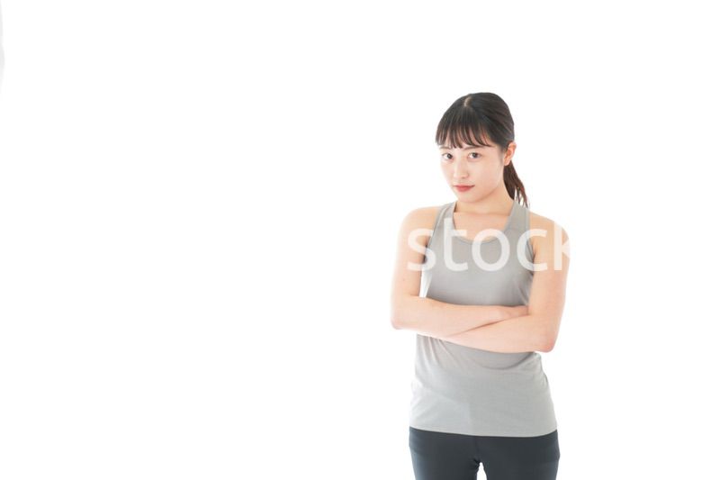 スポーツウェアを着た若い女性