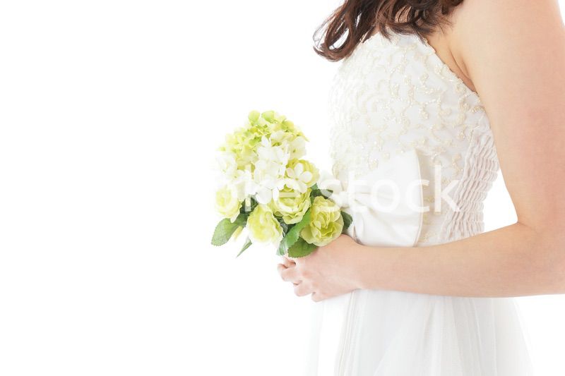 ブーケを持つ花嫁