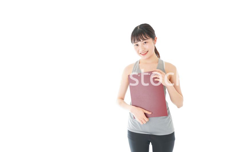 スポーツウェアを着た若い女性