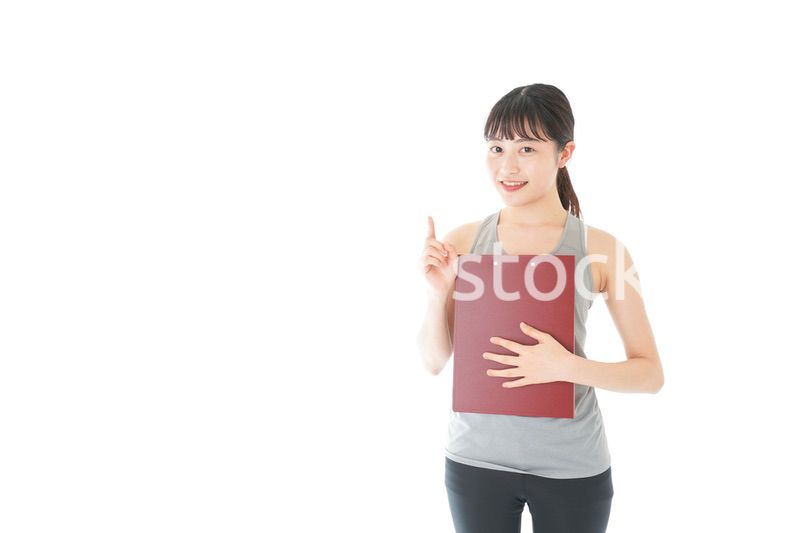 スポーツウェアを着た若い女性