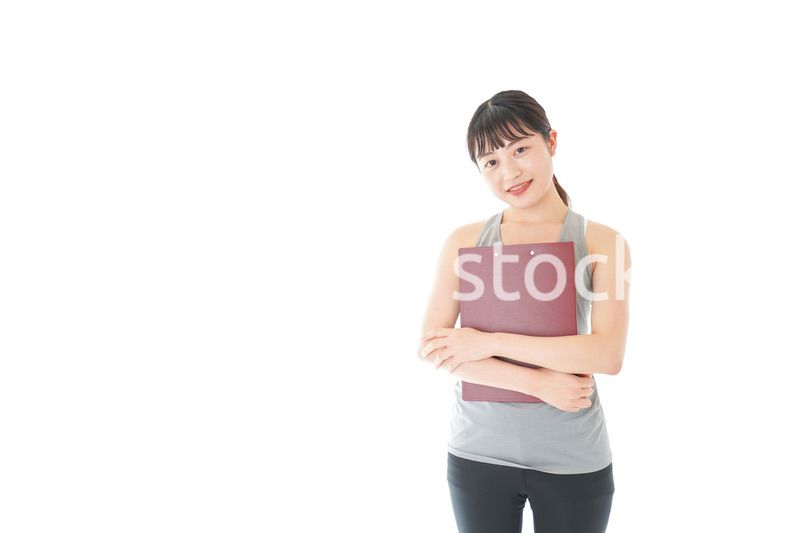 スポーツウェアを着た若い女性