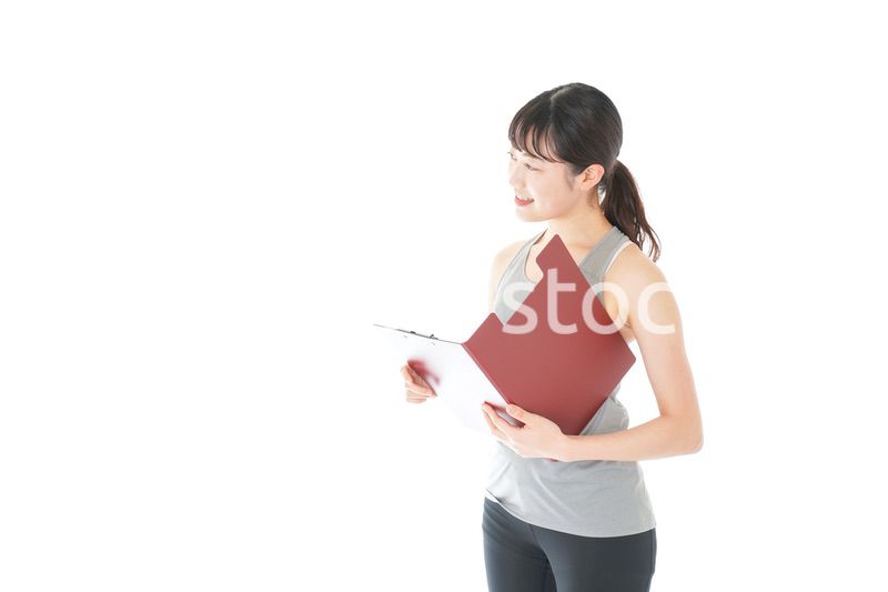 スポーツウェアを着た若い女性