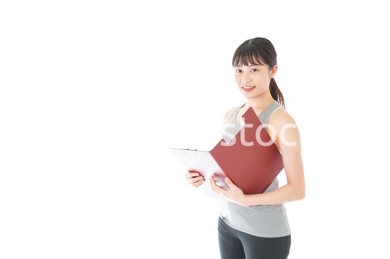 スポーツウェアを着た若い女性