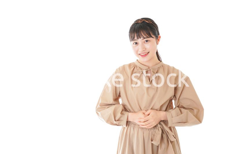 笑顔の若い女性ポートレート