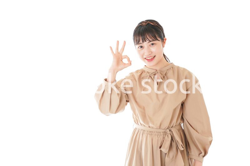 笑顔の若い女性ポートレート