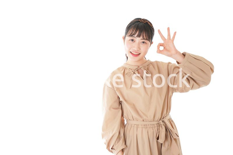 笑顔の若い女性ポートレート