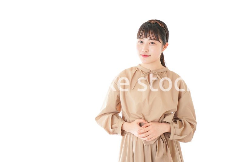 笑顔の若い女性ポートレート