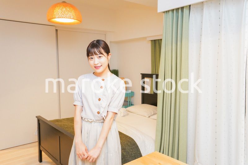 一人暮らしの女性ポートレート