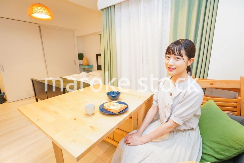 一人暮らしの女性ポートレート