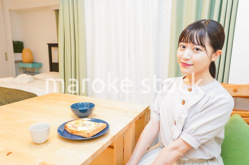 一人暮らしの女性ポートレート