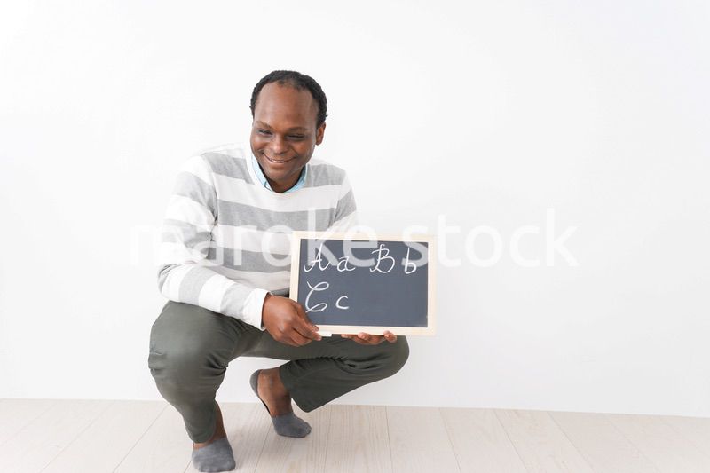 英会話の指導をするネイティブ教師