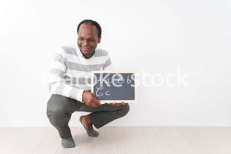 英会話の指導をするネイティブ教師