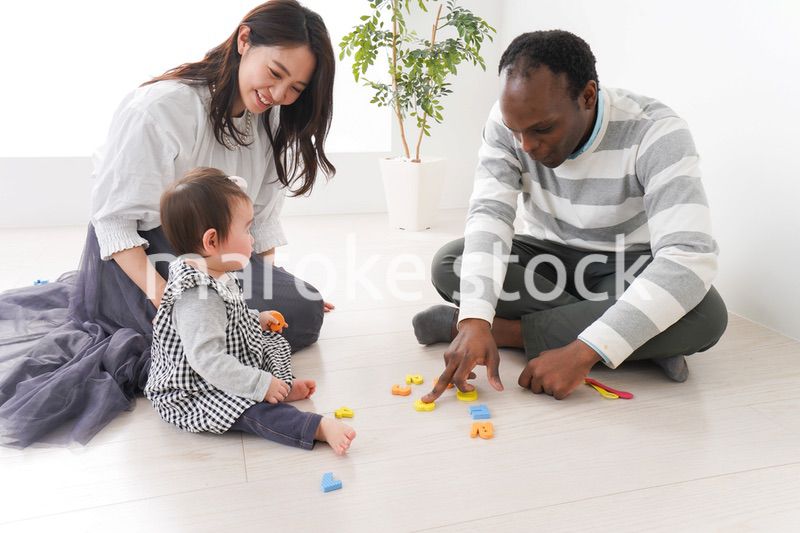 英会話教室の体験をする赤ちゃん