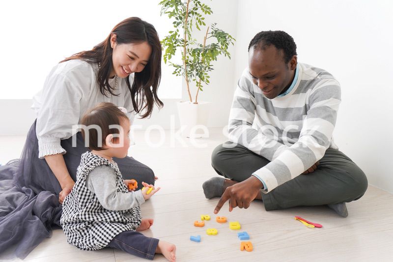 英会話教室の体験をする赤ちゃん