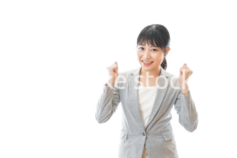 大喜びをする笑顔のビジネスウーマン