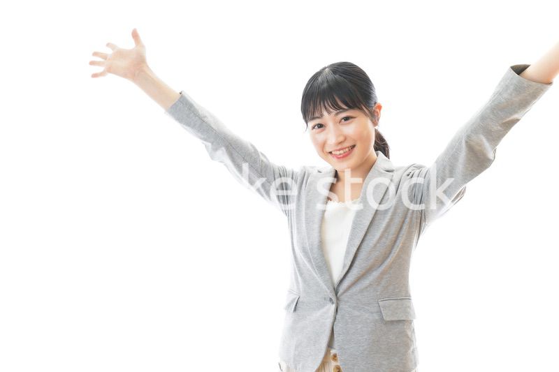 大喜びをする笑顔のビジネスウーマン