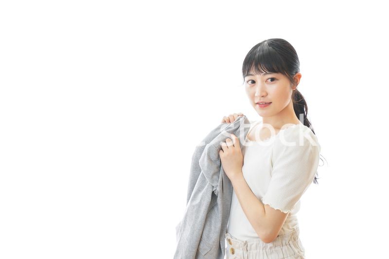 外回りの営業に出かけるキャリアウーマン