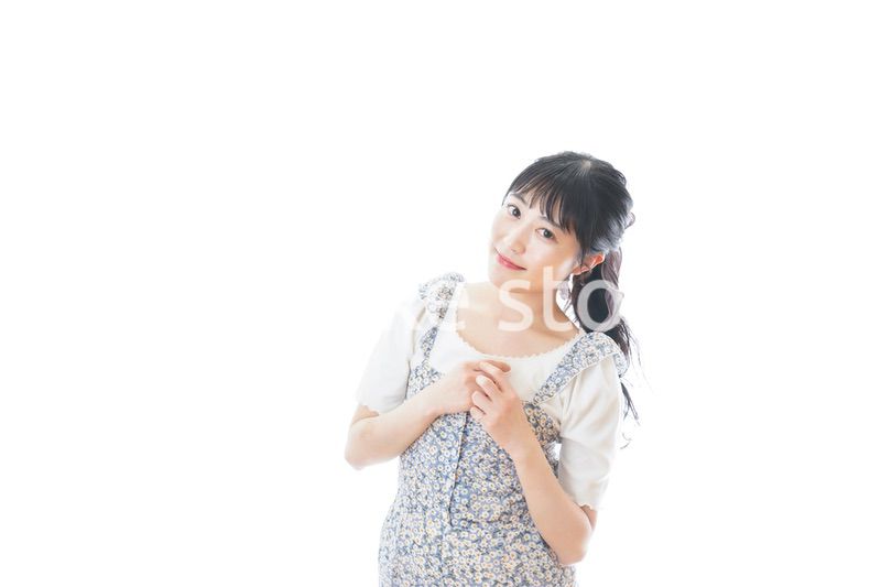 若い女性のカジュアルポートレート