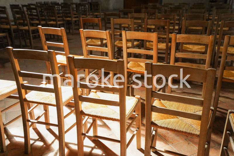 チャペルの椅子