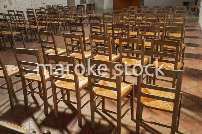 チャペルの椅子