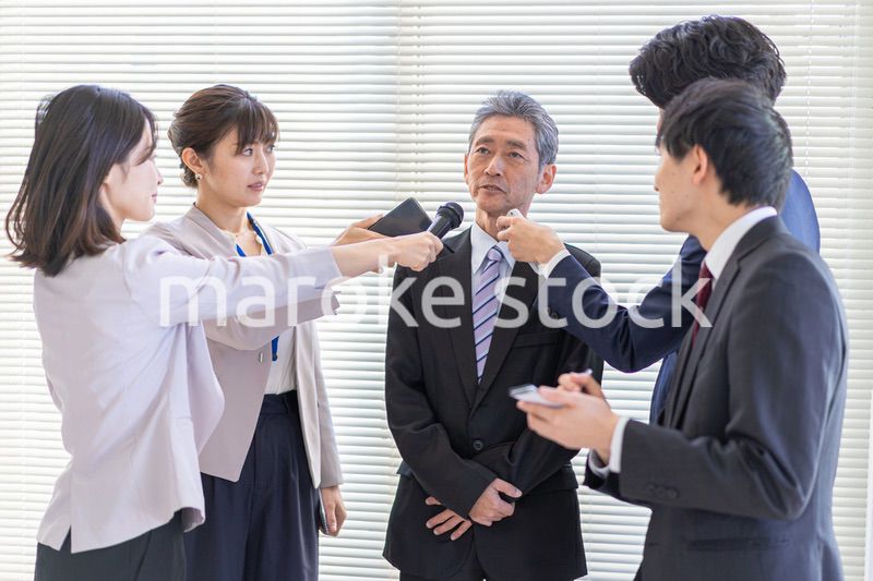 記者会見・囲み取材・ぶら下がり会見イメージ
