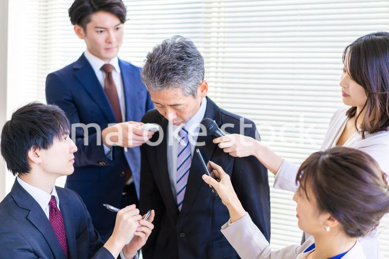 記者会見・囲み取材・ぶら下がり会見イメージ