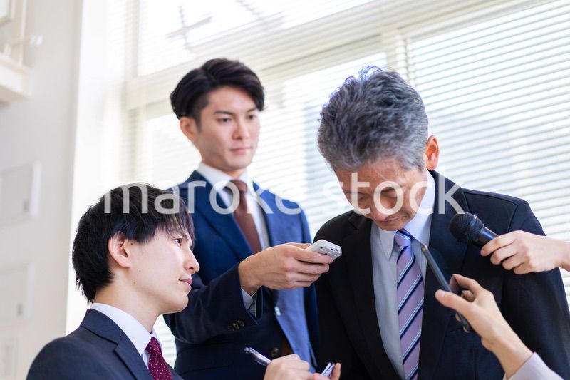 記者会見・囲み取材・ぶら下がり会見イメージ